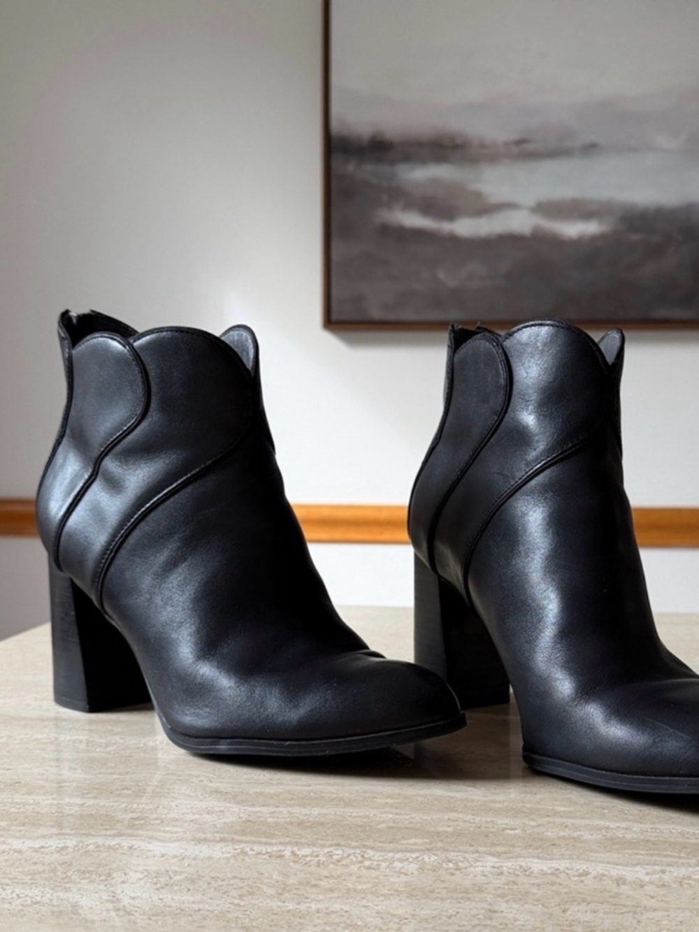 {Adrienne Vittadini} Tabby Black Leather Ankle Booties 9.5